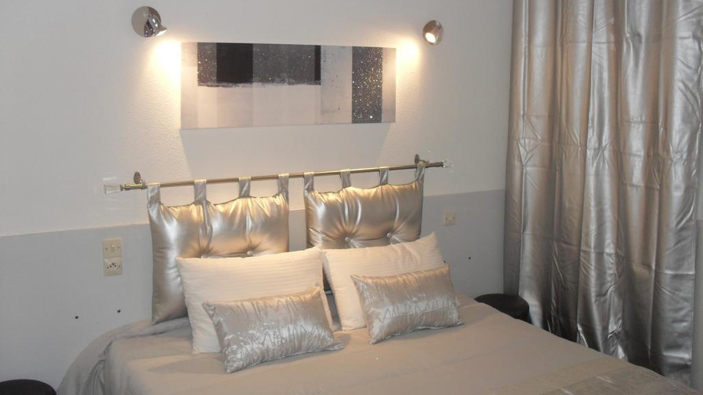 آجد Hotel Le Langue D'Oc الغرفة الصورة